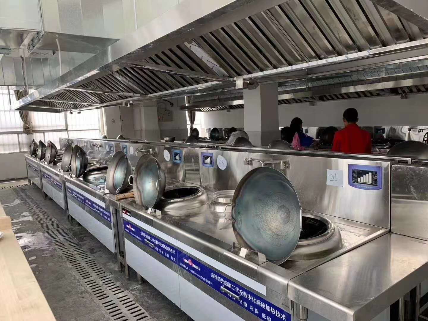 学校好色先生APP下载安装设备