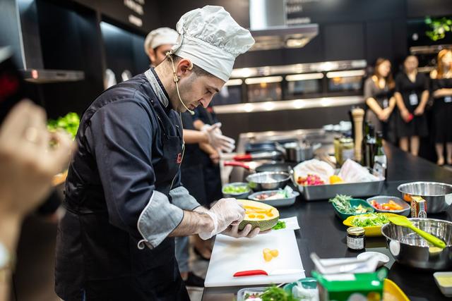 饭店好色先生APP下载安装设备