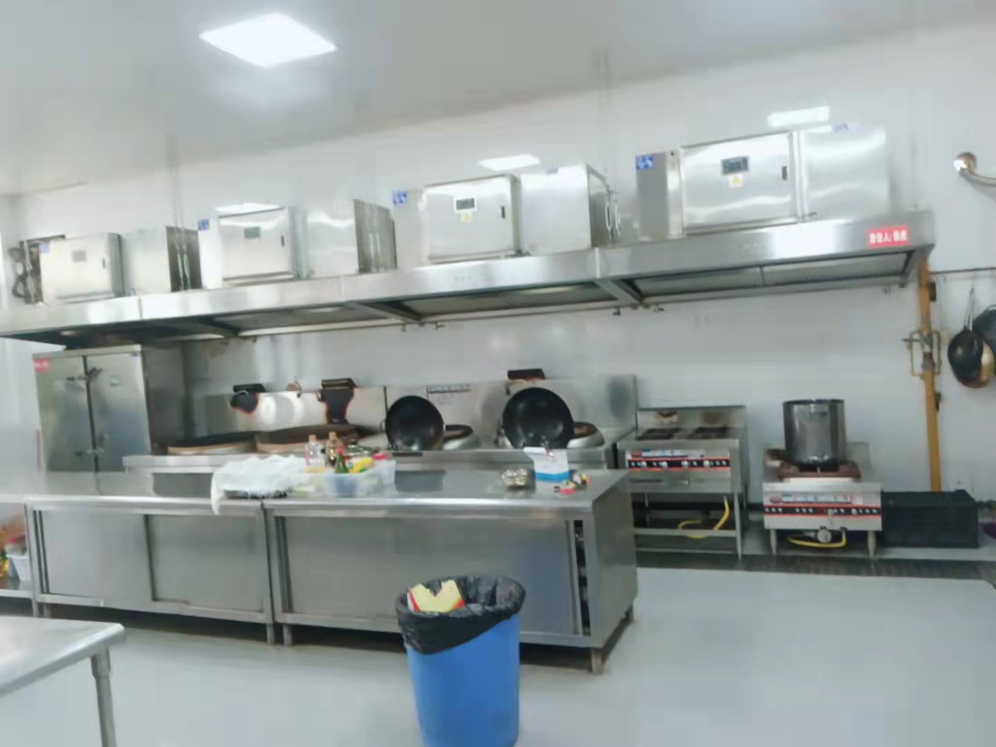食堂好色先生APP下载安装设备